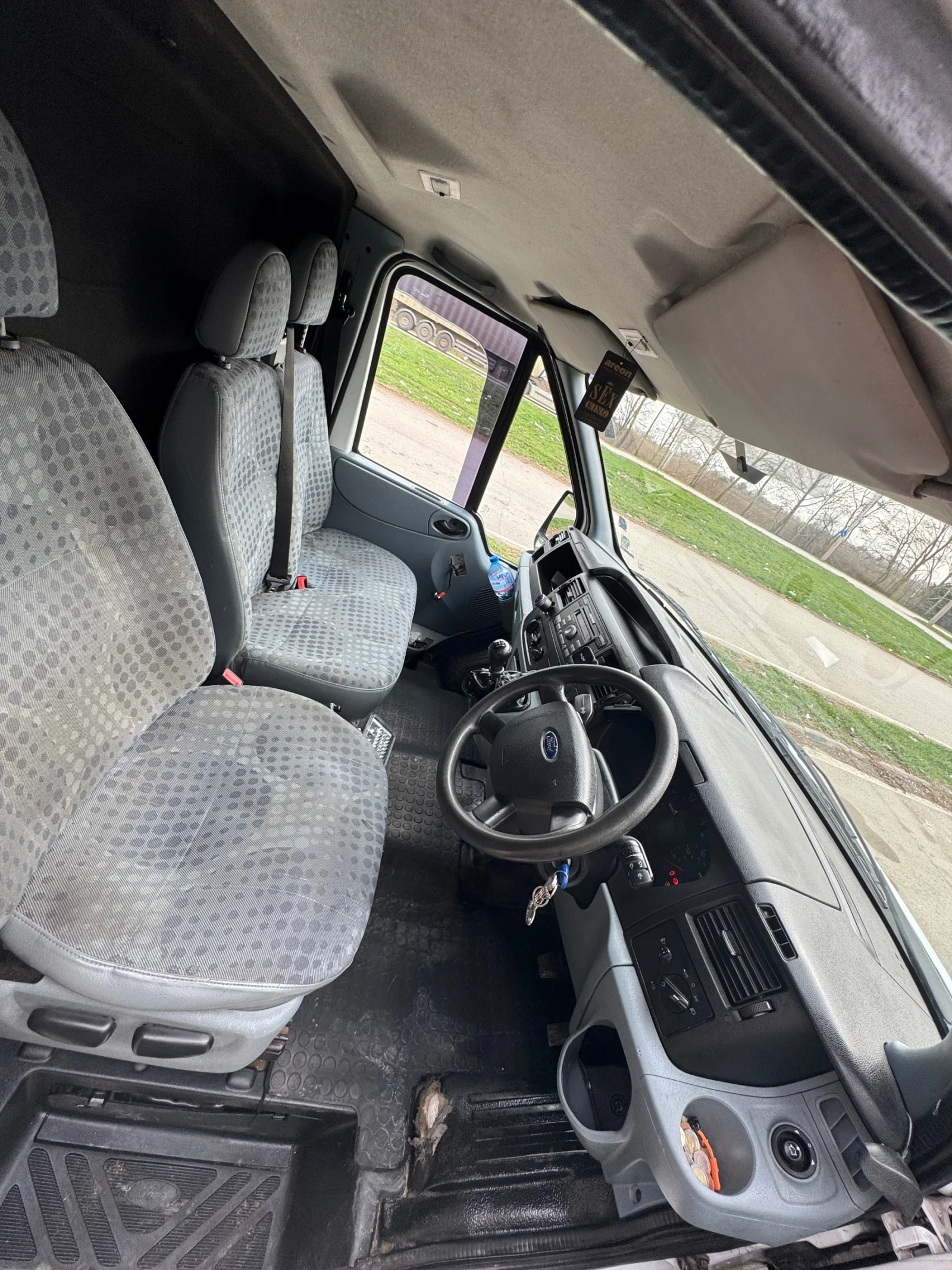 Ford Transit 2.2 - изображение 6
