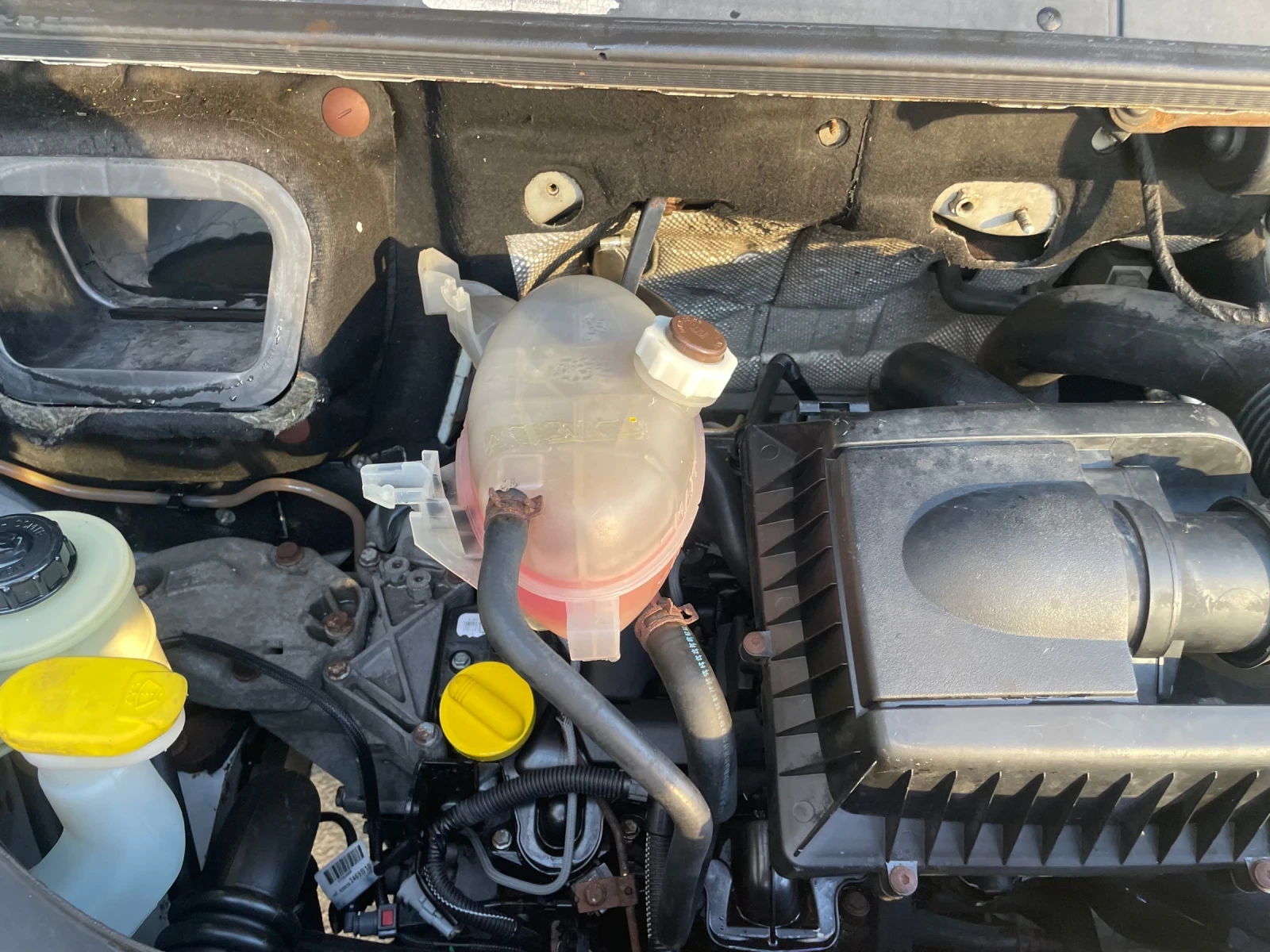 Opel Movano 2.5 tdci клима 120кс перфектен , снимка 14 - Бусове и автобуси - 55104832