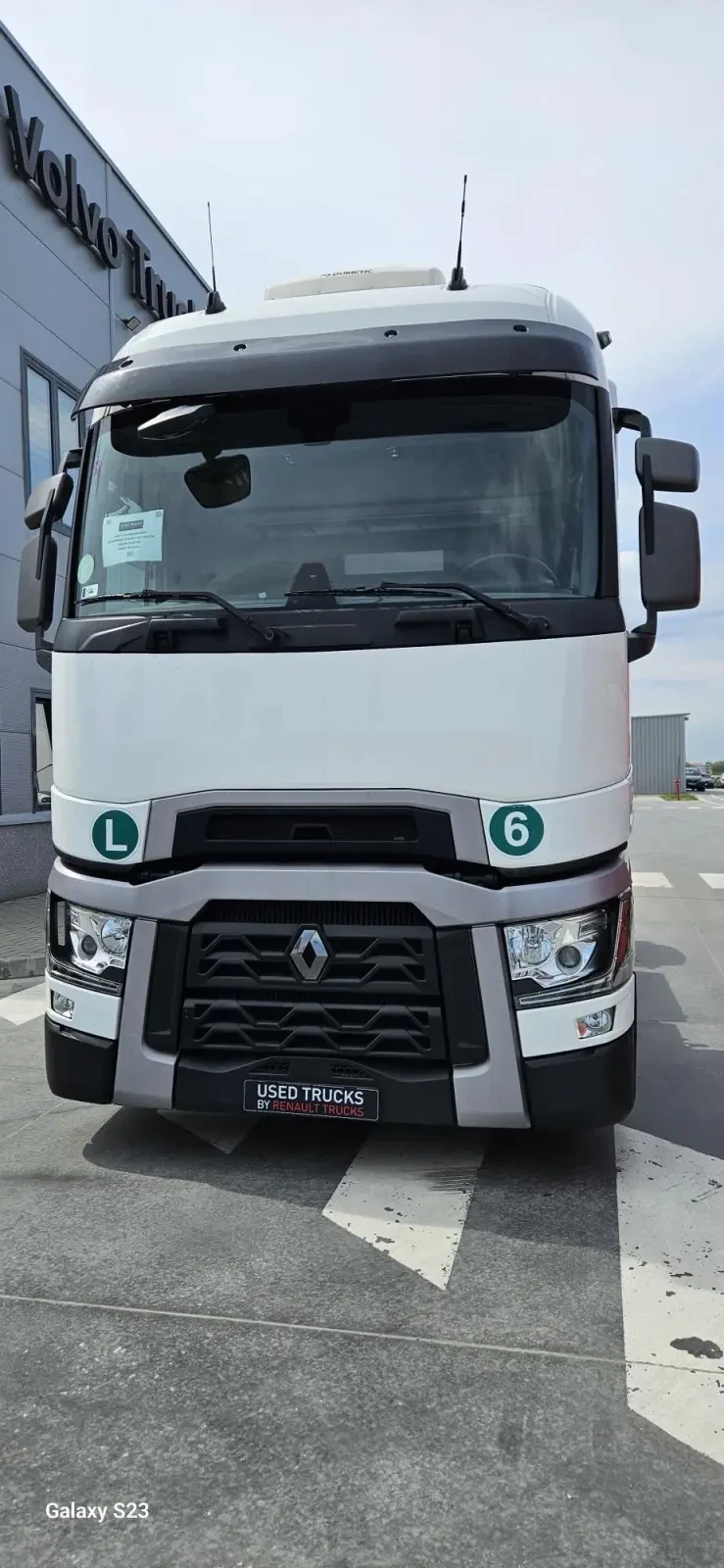Renault T МЕГА 520 ГОЛЯМА КАБИНА - изображение 2
