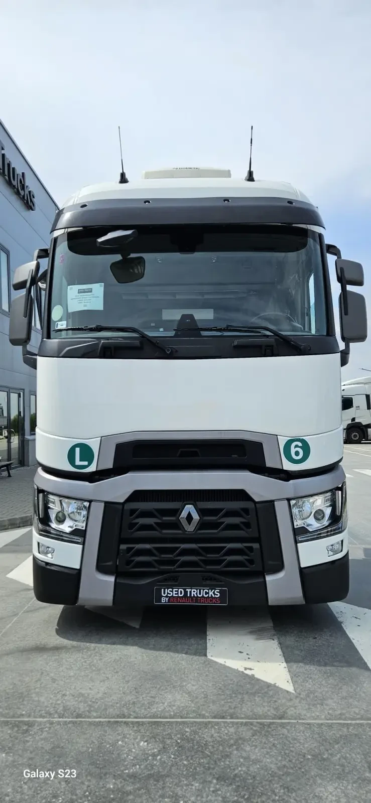 Renault T МЕГА 520 ГОЛЯМА КАБИНА - изображение 4