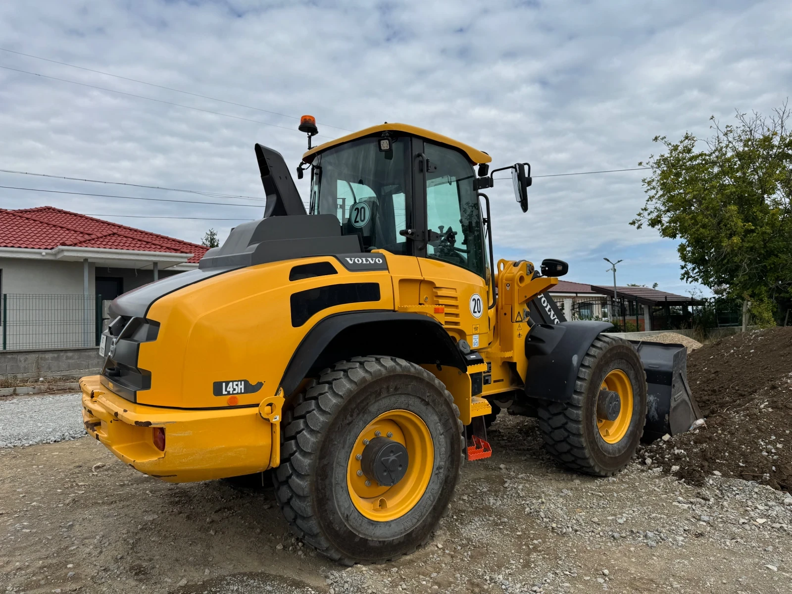 Челен товарач Volvo L45  - изображение 4