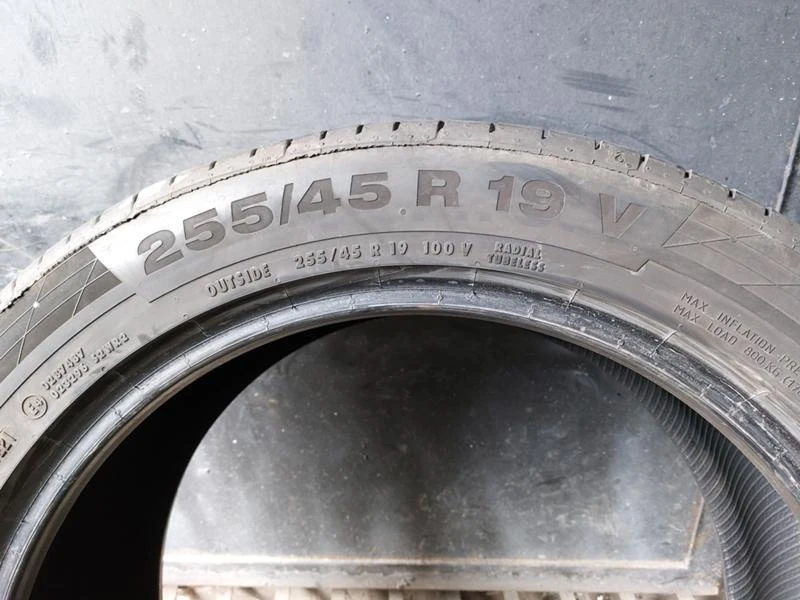 Гуми Летни 255/45R19, снимка 8 - Гуми и джанти - 36791262