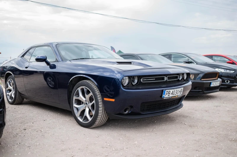 Dodge Challenger SXT plus, снимка 1 - Автомобили и джипове - 47247715