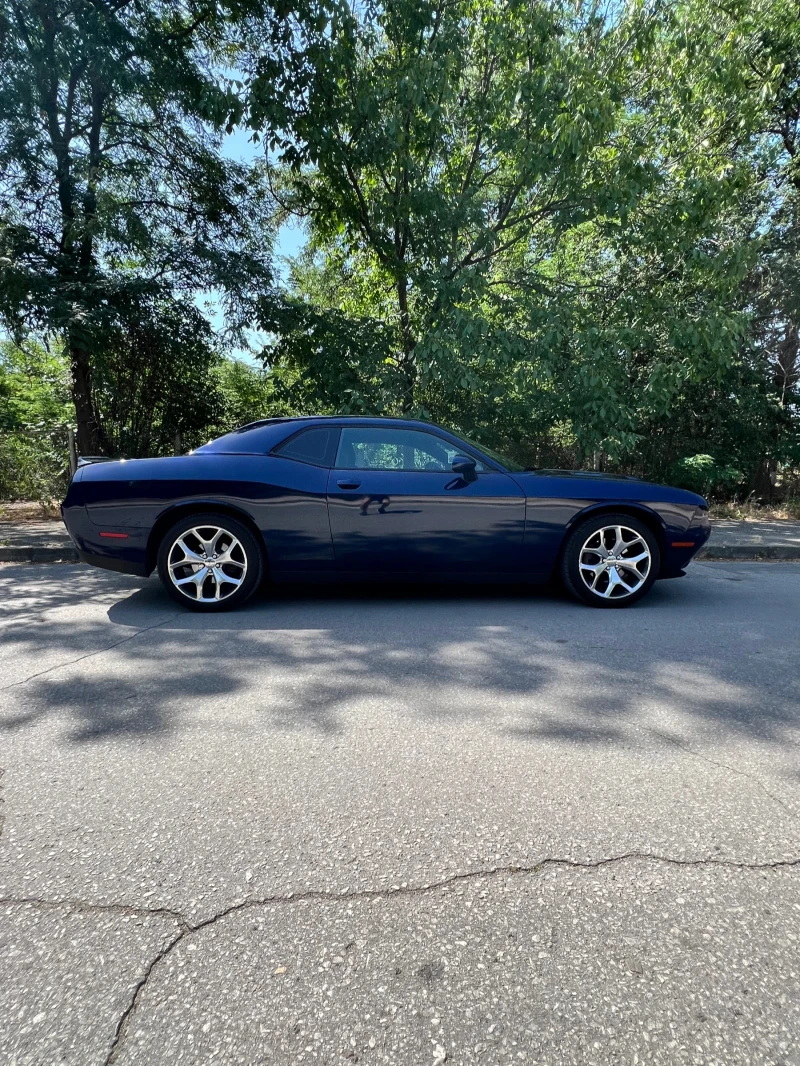 Dodge Challenger SXT plus, снимка 4 - Автомобили и джипове - 47247715