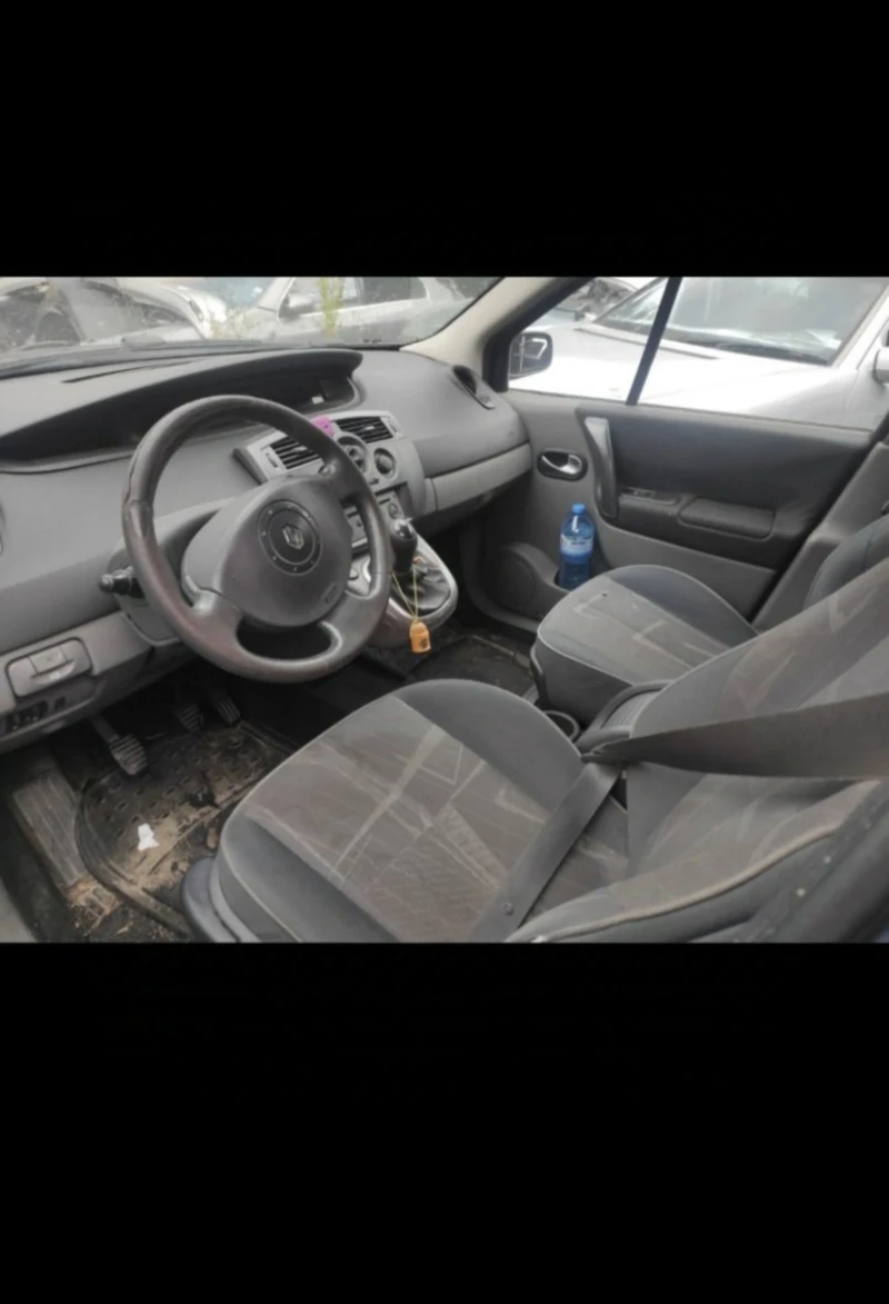 Renault Scenic 1.6 16, снимка 4 - Автомобили и джипове - 48188102