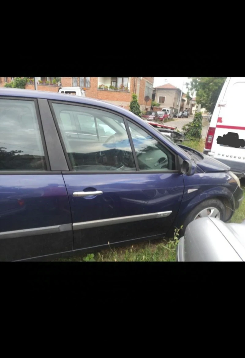 Renault Scenic 1.6 16, снимка 3 - Автомобили и джипове - 48188102