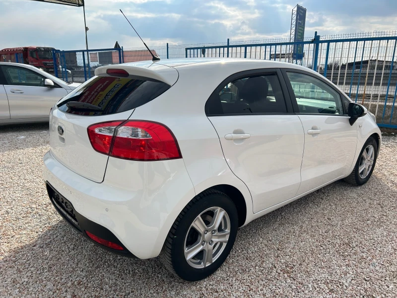 Kia Rio 1.4 Германия, снимка 7 - Автомобили и джипове - 49222996