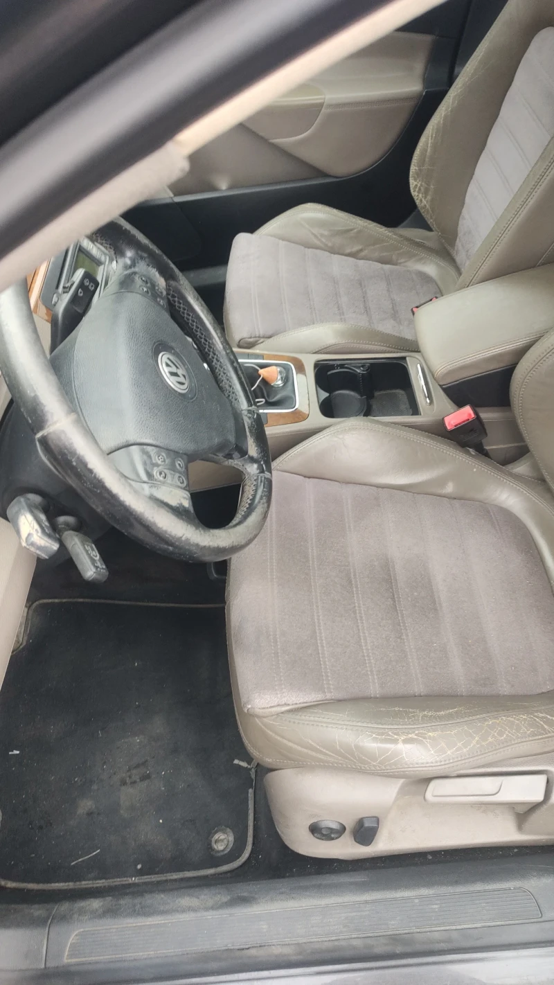 VW Passat, снимка 5 - Автомобили и джипове - 52288864