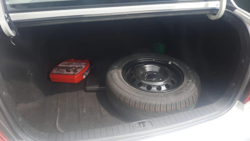 Hyundai Accent 1.4i GasBRC, снимка 15 - Автомобили и джипове - 52840580