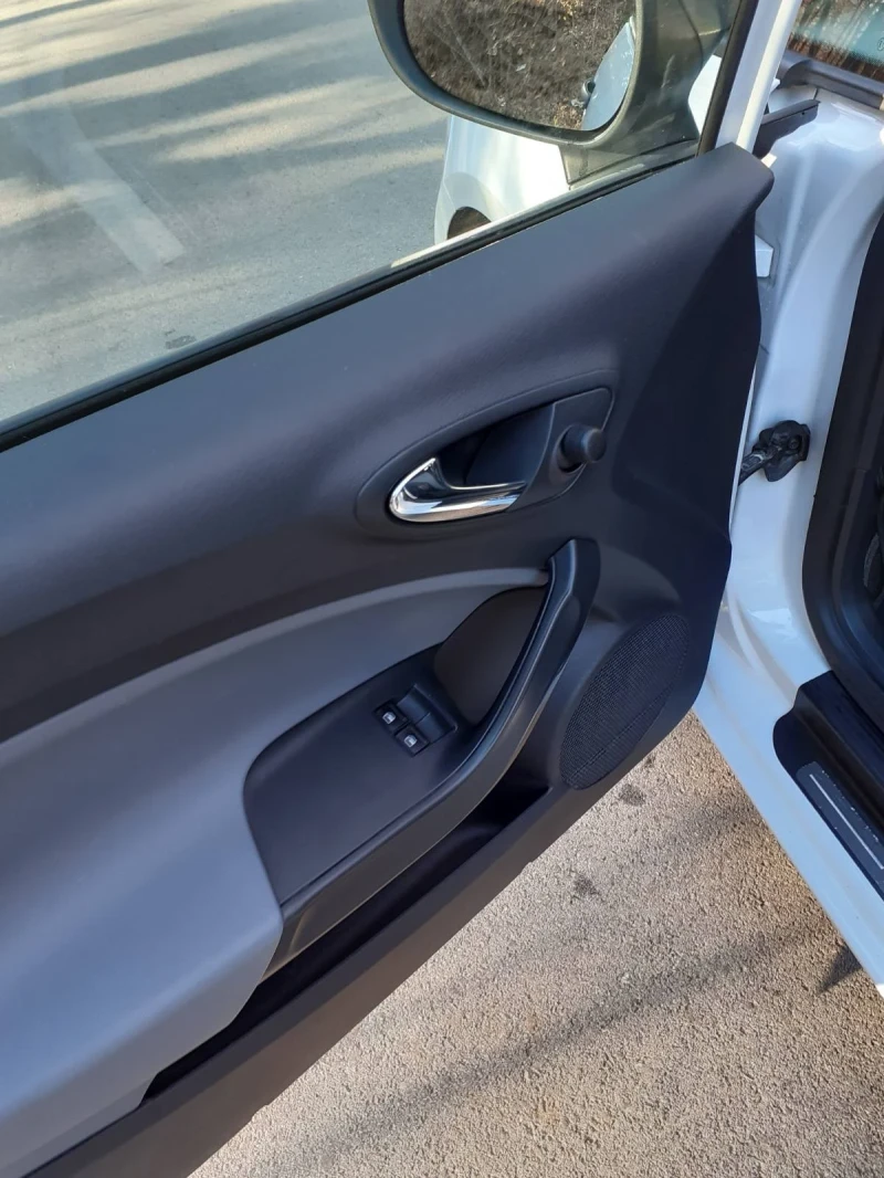 Seat Ibiza 1.2   70к.с., снимка 11 - Автомобили и джипове - 53096750