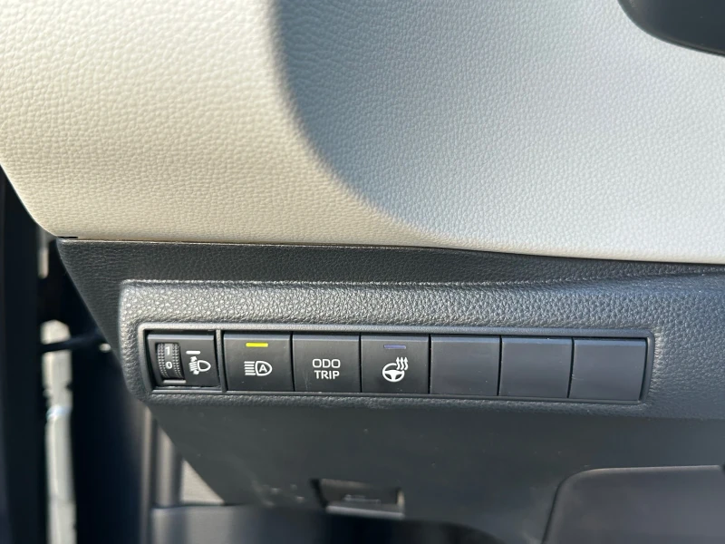 Toyota Corolla Executive Plus, снимка 14 - Автомобили и джипове - 53585328