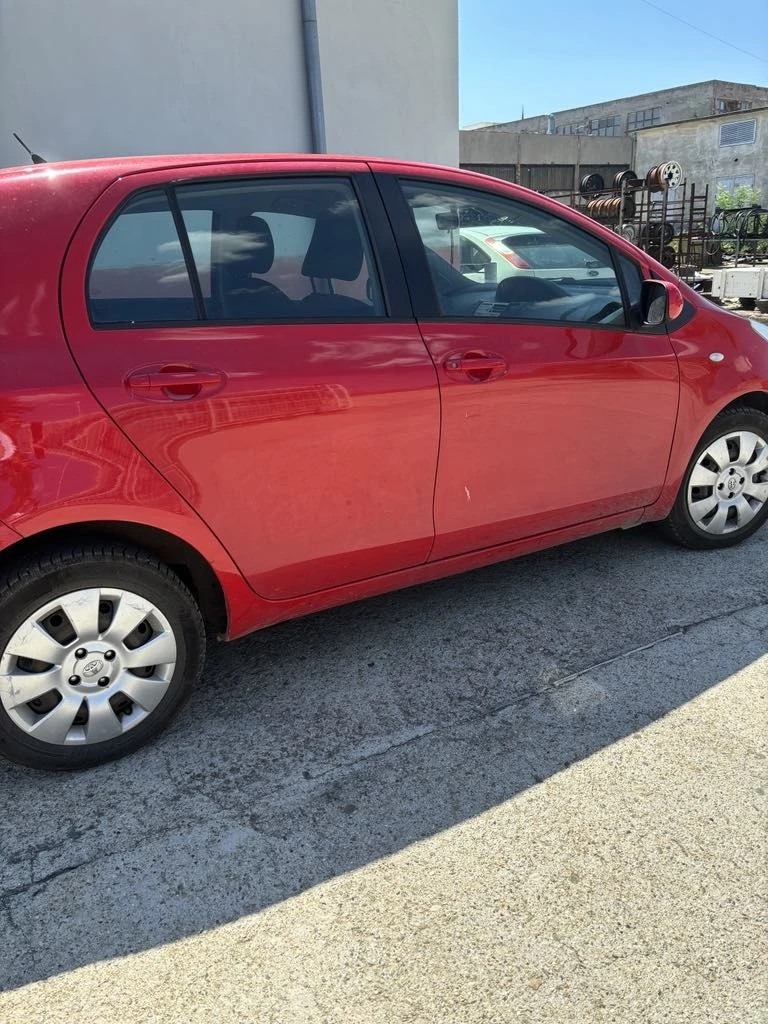 Toyota Yaris, снимка 3 - Автомобили и джипове - 47504615