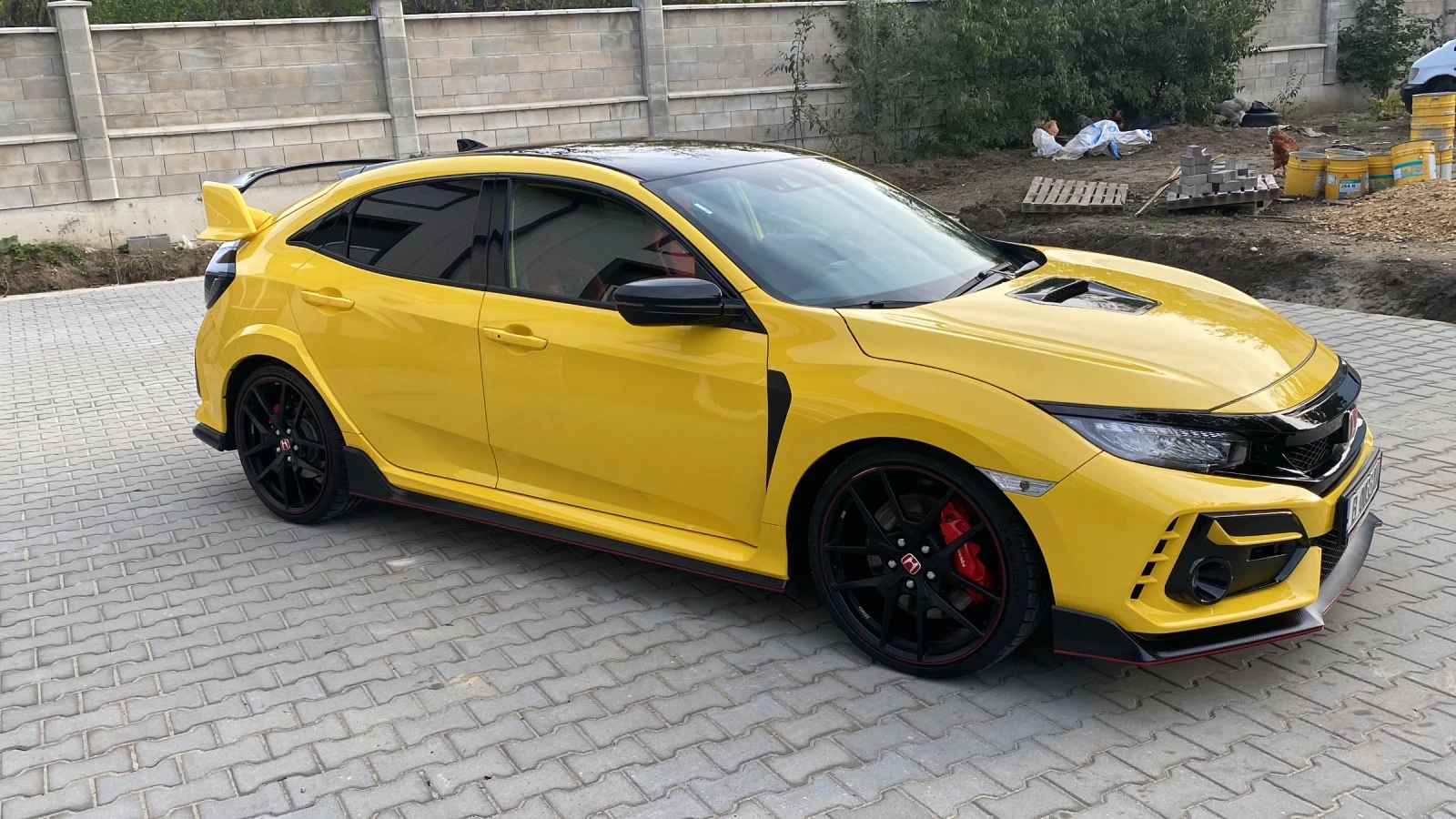 Honda Civic Type R Limited Edition - изображение 4