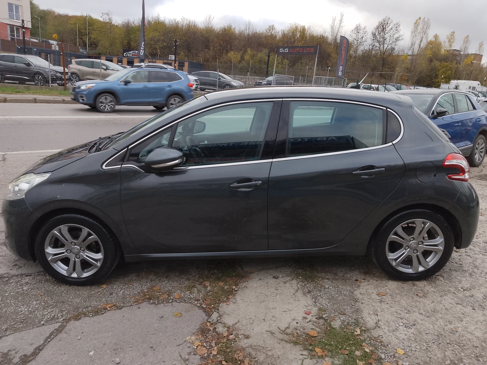 Peugeot 208 1.2 ALLURE/NAVI/KLIMATRONIK - изображение 8