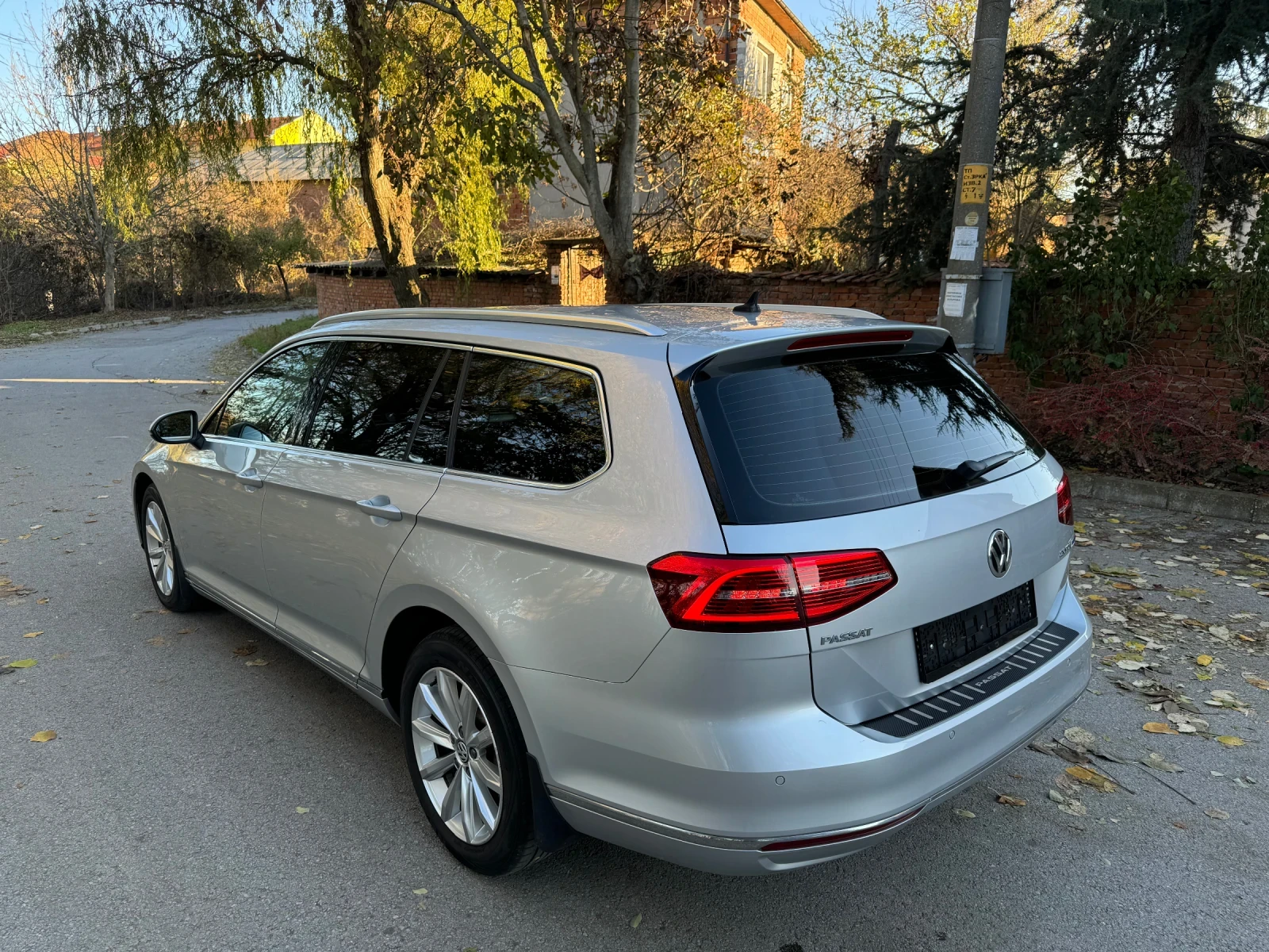 VW Passat 2.0 TDI* Highline* DSG - изображение 8