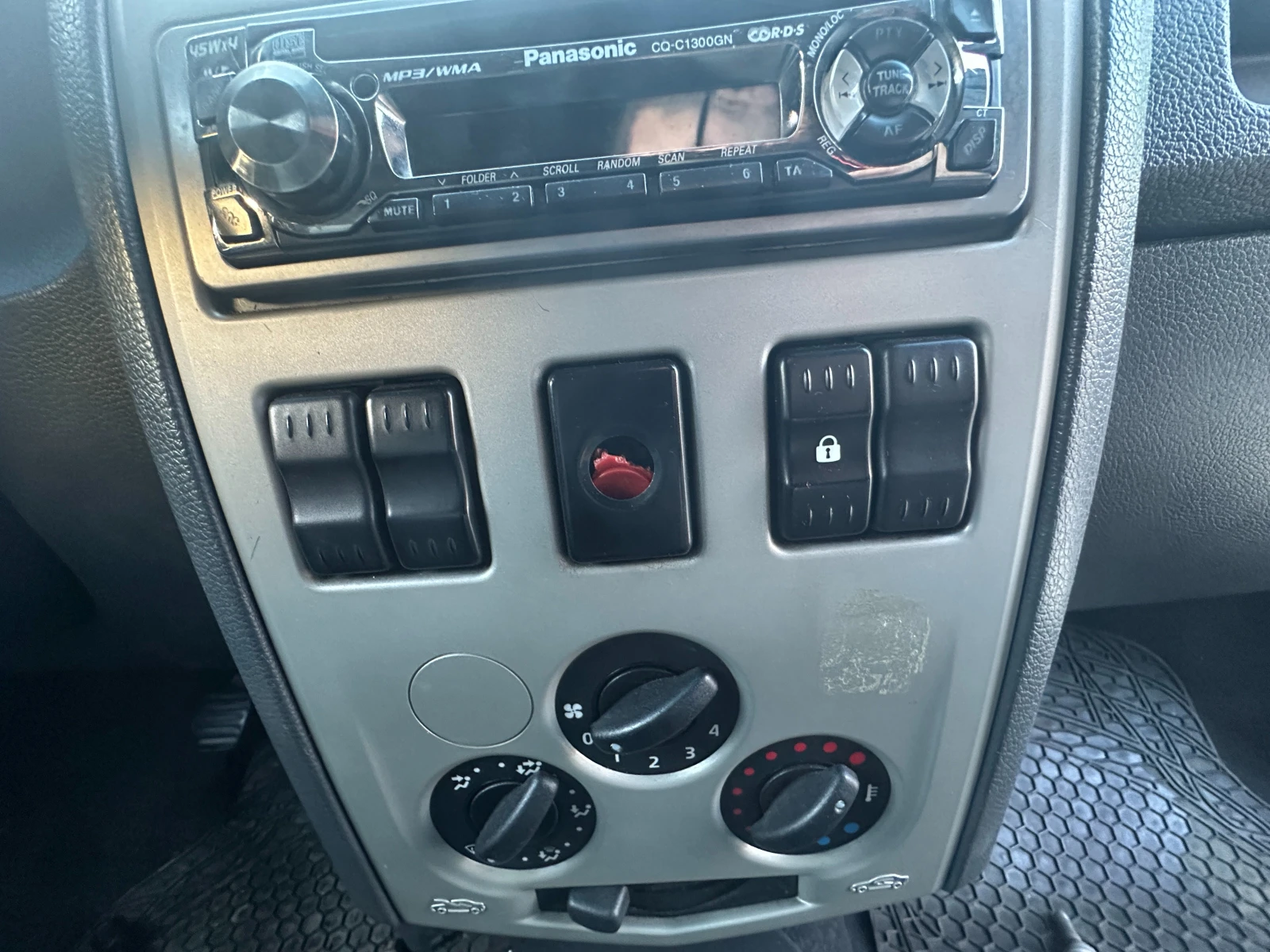 Dacia Logan 1.5DCI 2 бр Налични - изображение 9