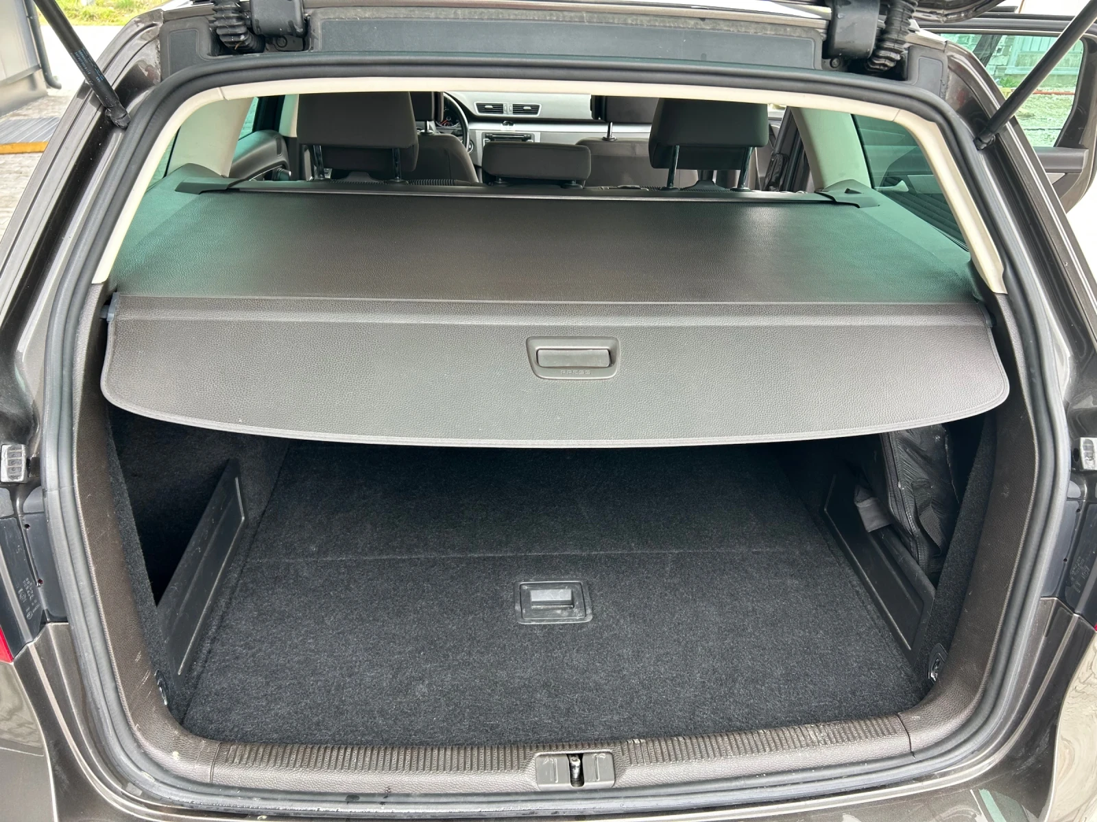 VW Passat 1.4 TFI ECO FUEL  - изображение 9