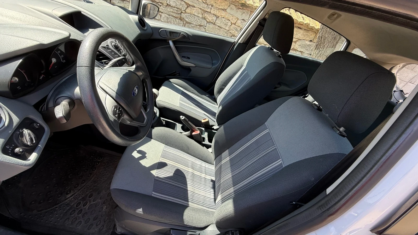 Ford Fiesta 1.4 TDCi 68 к.с. 2010г. - изображение 6