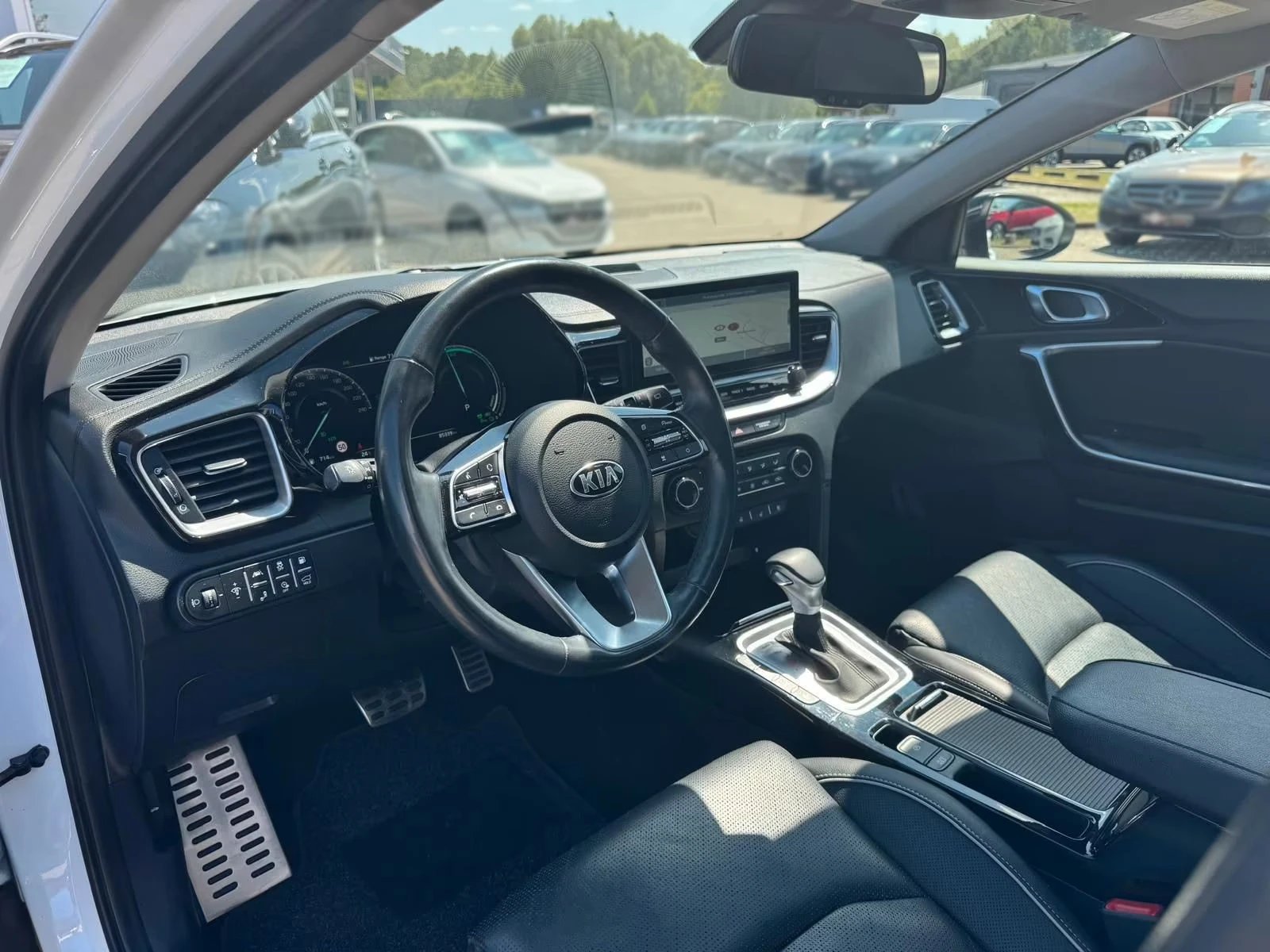 Kia XCeed 1.6PHEV/105HP/PLATINUM-EDITION/PANO/CAM/MEMO/557f - изображение 9