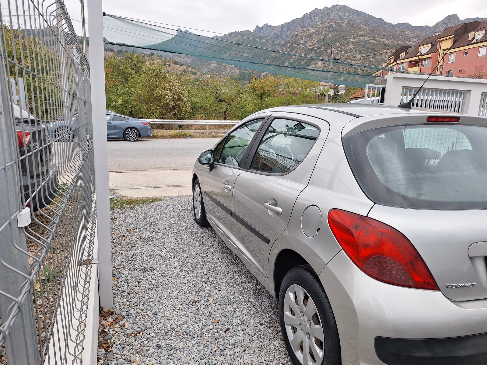 Peugeot 207 1.4 НАПЪЛНО ОТСЛУЖЕН  - изображение 8