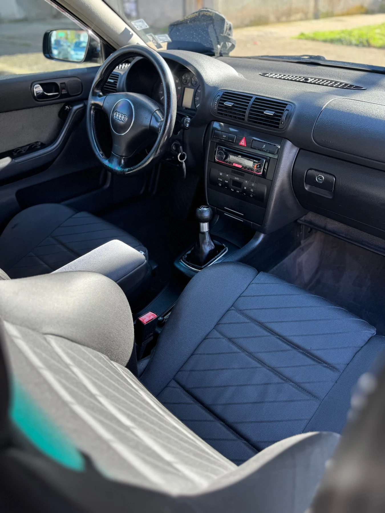 Audi A3 1.9* Face* 90*  - изображение 7