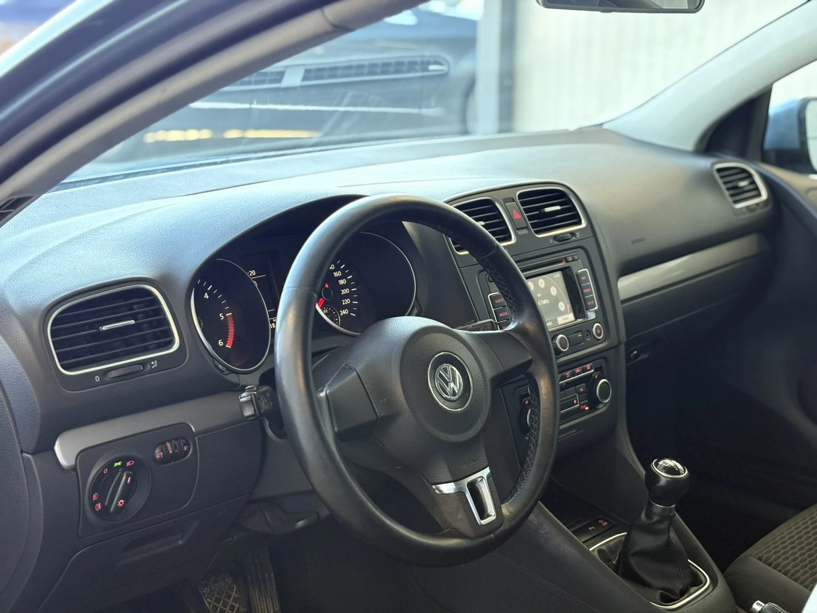 VW Golf 6 1.6TDI - изображение 9