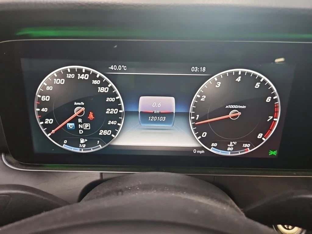 Mercedes-Benz E 300 * SPORT * CARFAX * ��� ������������ ������ | Mobile.bg � ����������� 8