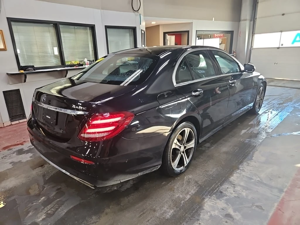 Mercedes-Benz E 300 * SPORT * CARFAX * ��� ������������ ������ | Mobile.bg � ����������� 3