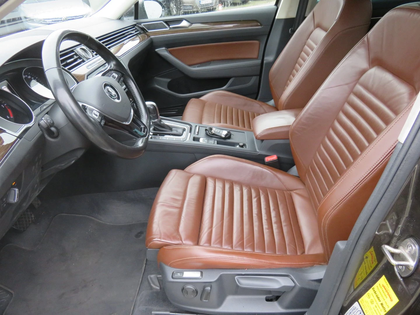 VW Passat Highline 2.0TDI BMT, снимка 5 - Автомобили и джипове - 56420525