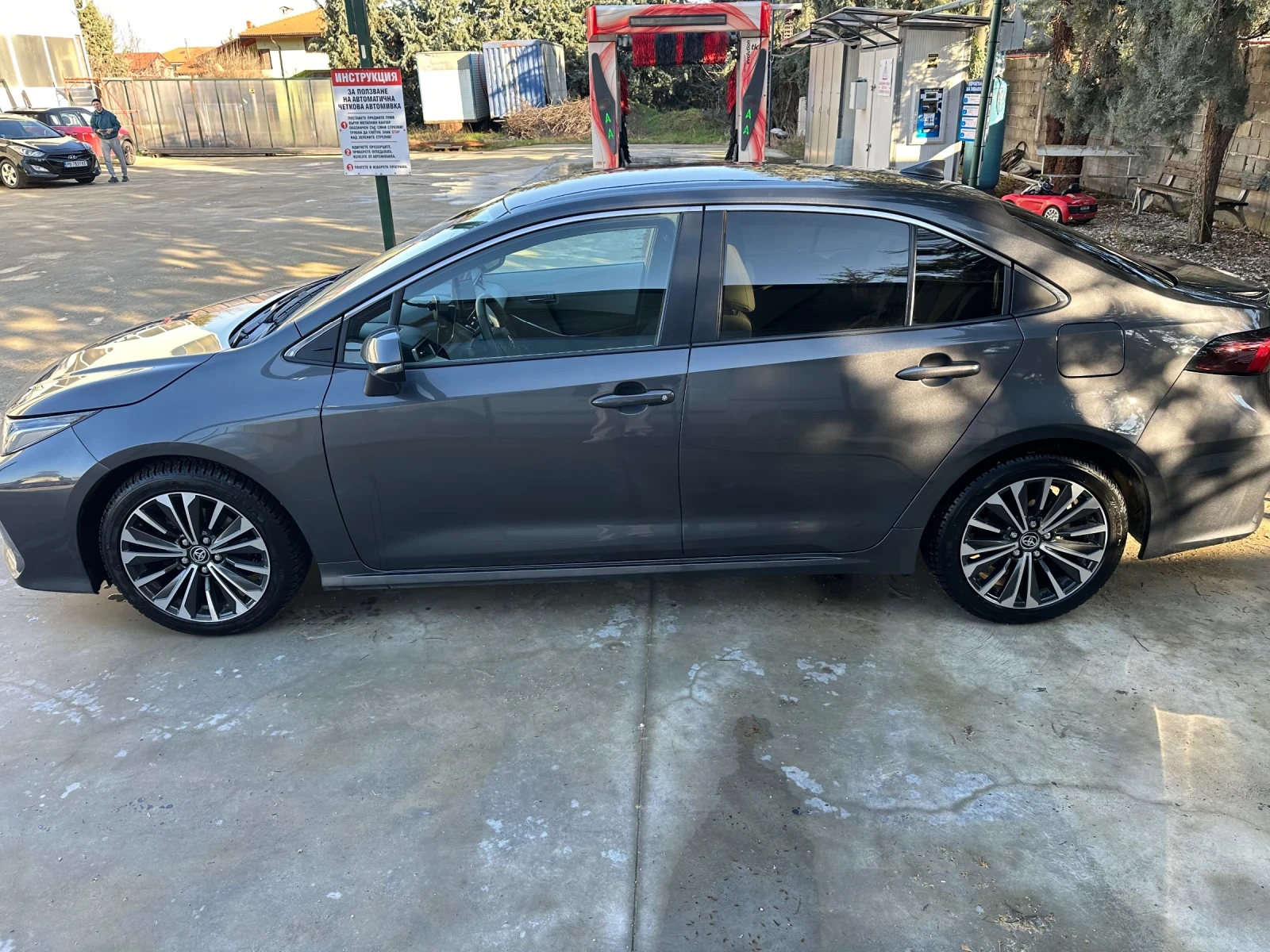 Toyota Corolla Executive Plus - изображение 4