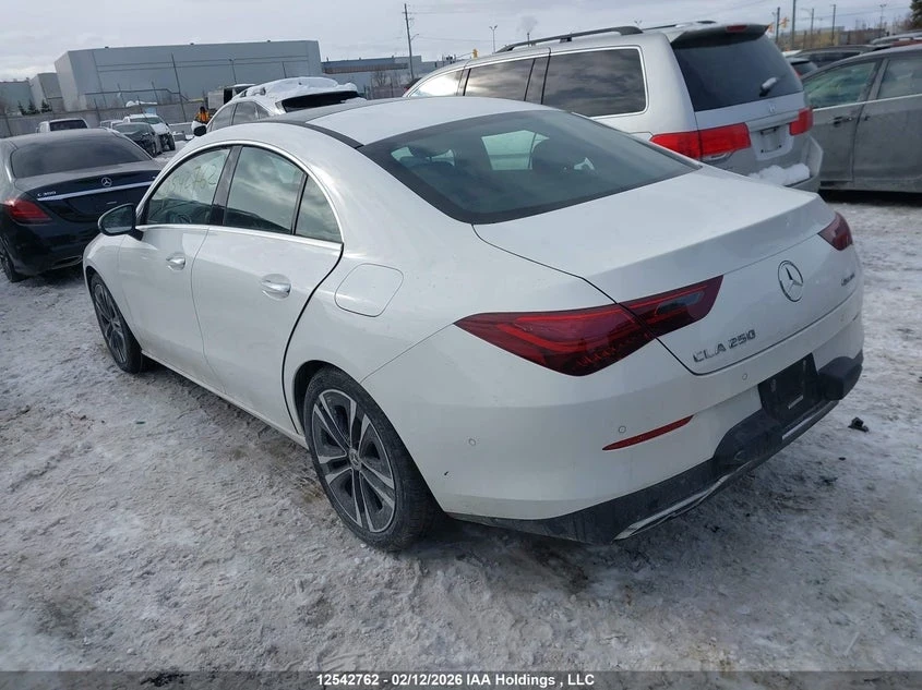 Mercedes-Benz CLA 250 4MATIC, снимка 3 - Автомобили и джипове - 53821498