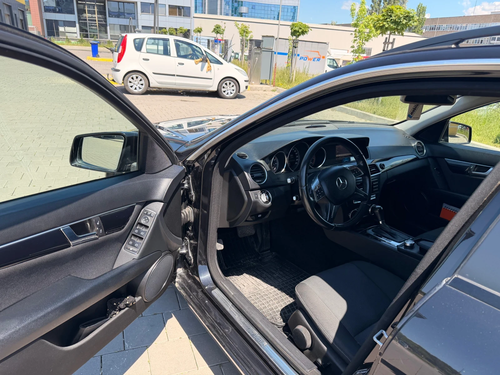 Mercedes-Benz C 220 Facelift/7G-Tronic/BI-Xenon/ | Mobile.bg � ����������� 6