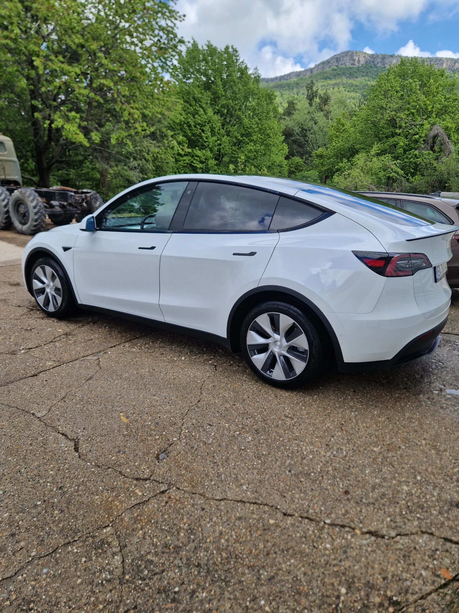 Tesla Model Y 45000км 7 местна LONG RANGE, снимка 4 - Автомобили и джипове - 54379592