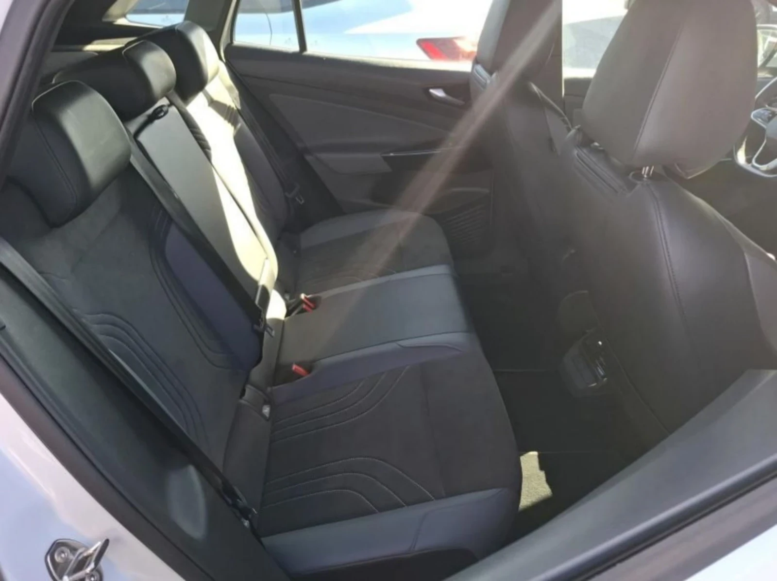 VW ID.4 82Kwh.150Kw.Kamera.Navi.Led.Termopompa, снимка 13 - Автомобили и джипове - 54385378