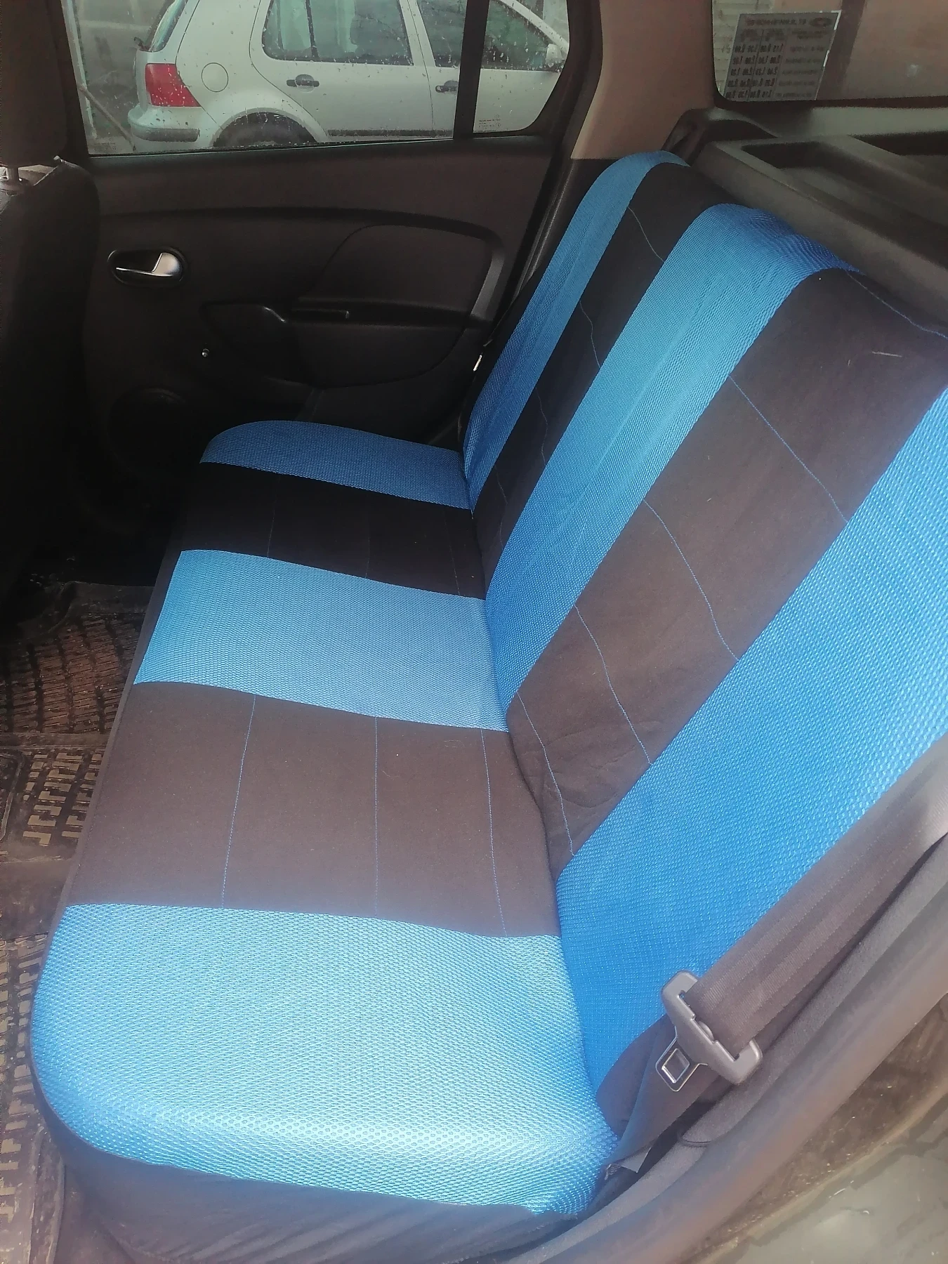 Dacia Logan 1000-GAZ, снимка 6 - Автомобили и джипове - 54436720