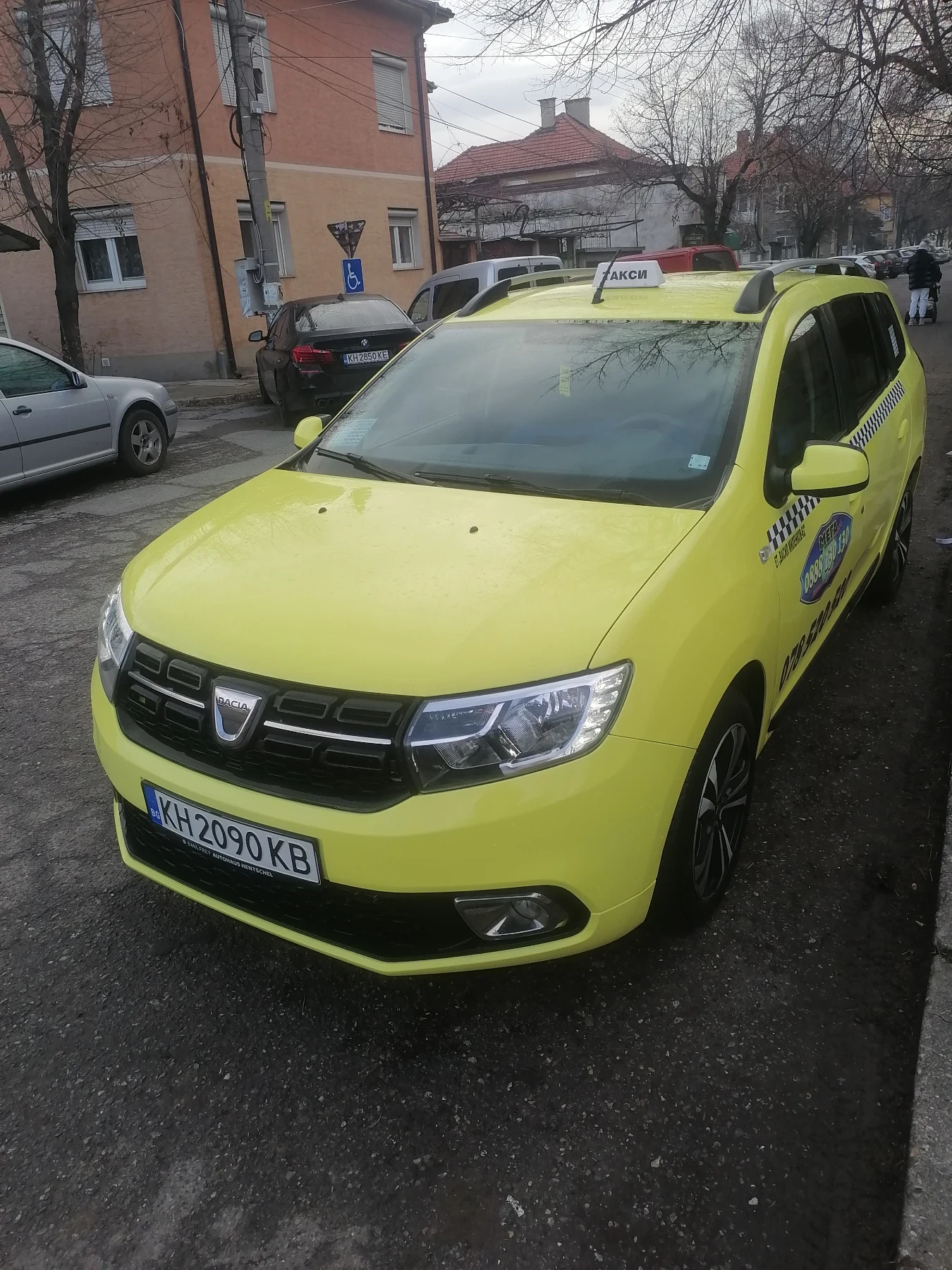 Dacia Logan 1000-GAZ, снимка 2 - Автомобили и джипове - 54436720