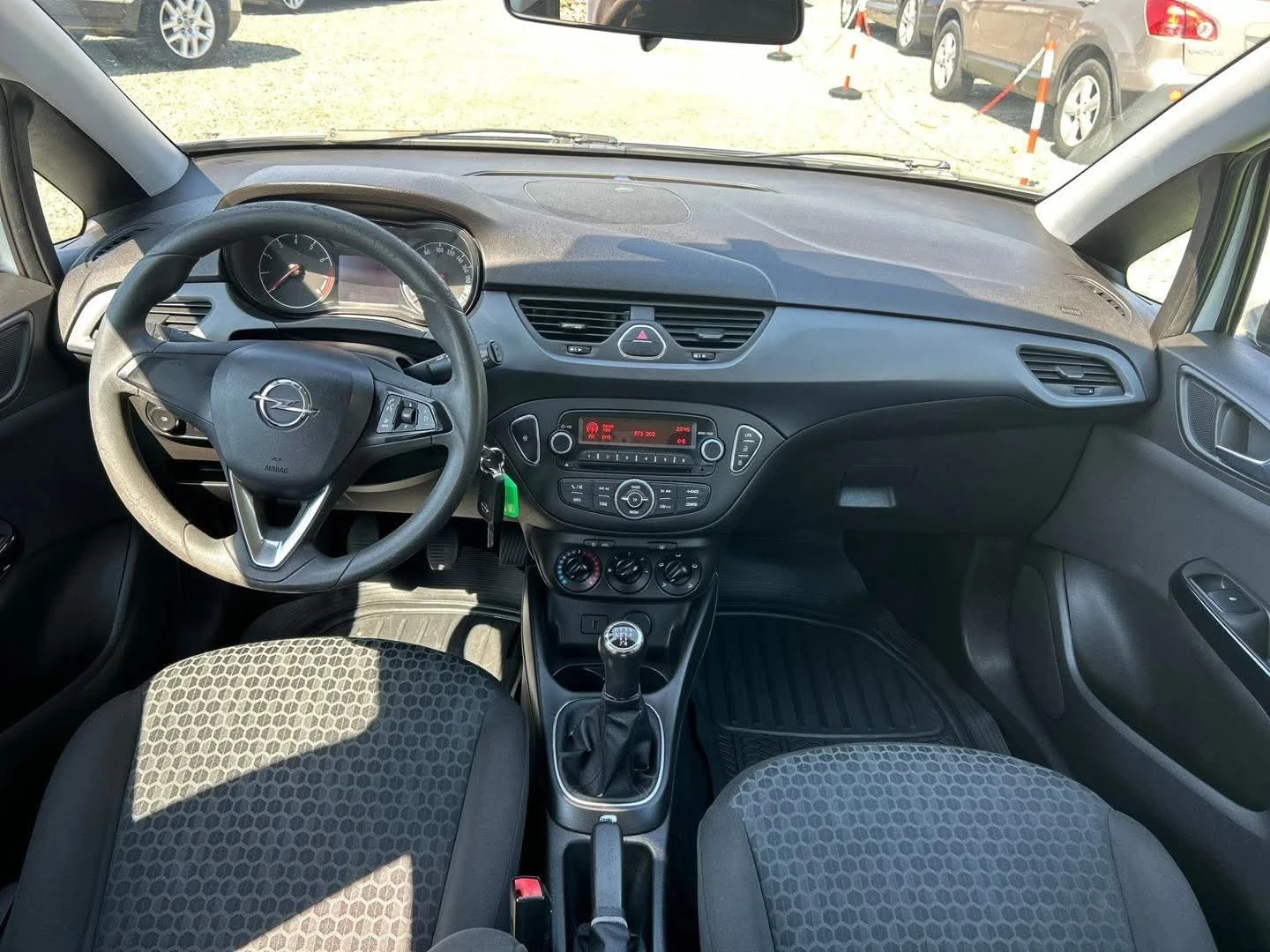Opel Corsa Е 1.4 LPG, снимка 5 - Автомобили и джипове - 54489066