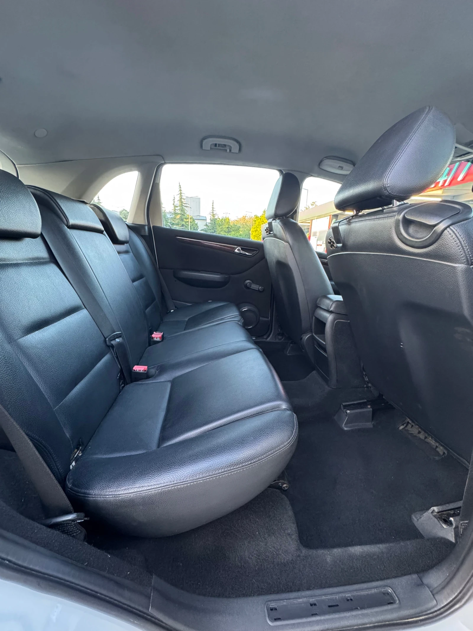 Mercedes-Benz B 180 CDI, снимка 17 - Автомобили и джипове - 54670704
