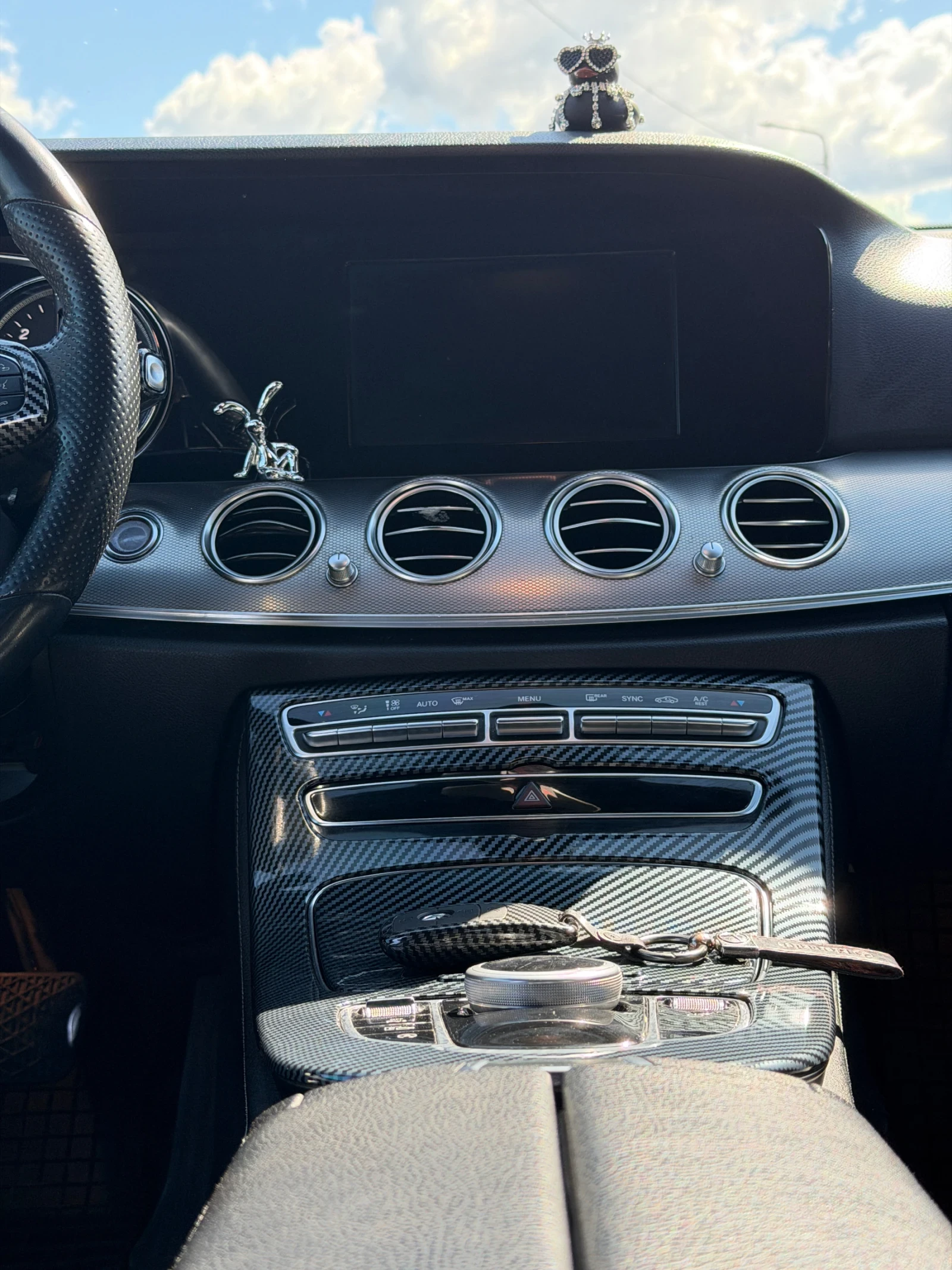 Mercedes-Benz E 220, снимка 7 - Автомобили и джипове - 54727950