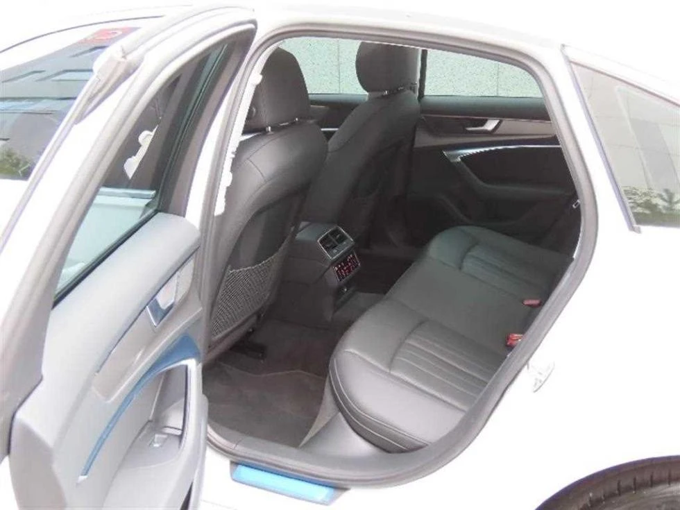 Audi A6 45TFSI PRESTIGE/S LINE/PANORAMA/360CAM/FULL, снимка 13 - Автомобили и джипове - 55513931