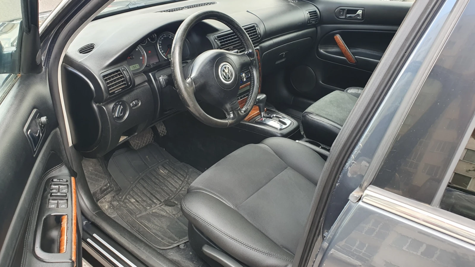 VW Passat 1.9TDi 131кс АВТОМАТИК, снимка 10 - Автомобили и джипове - 55633008