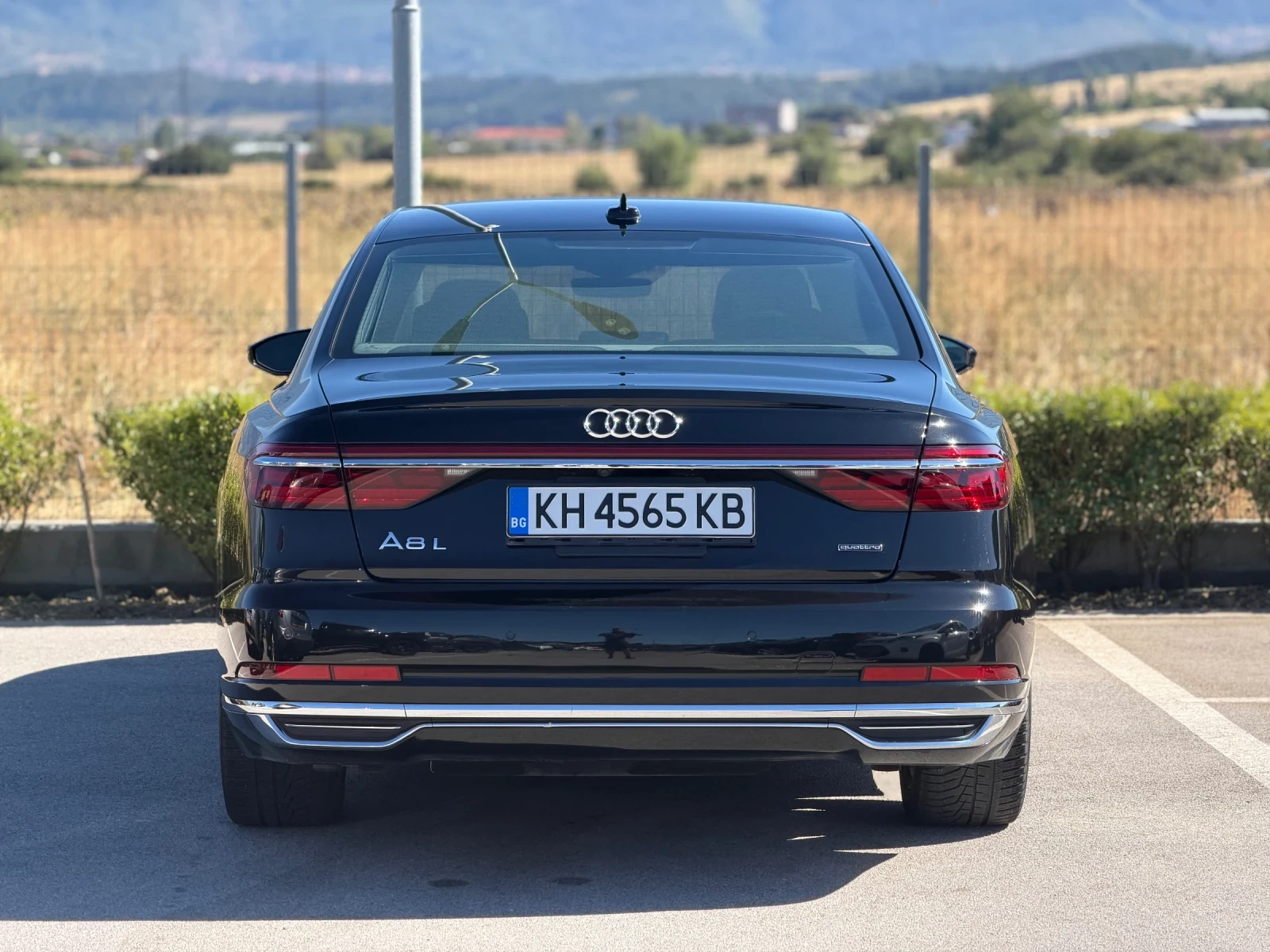 Audi A8 L 4.0TFSI* FULL* TOP* РЕГИСТРИРАН* ОБСЛУЖЕН* ЛИЗИН, снимка 4 - Автомобили и джипове - 55982041