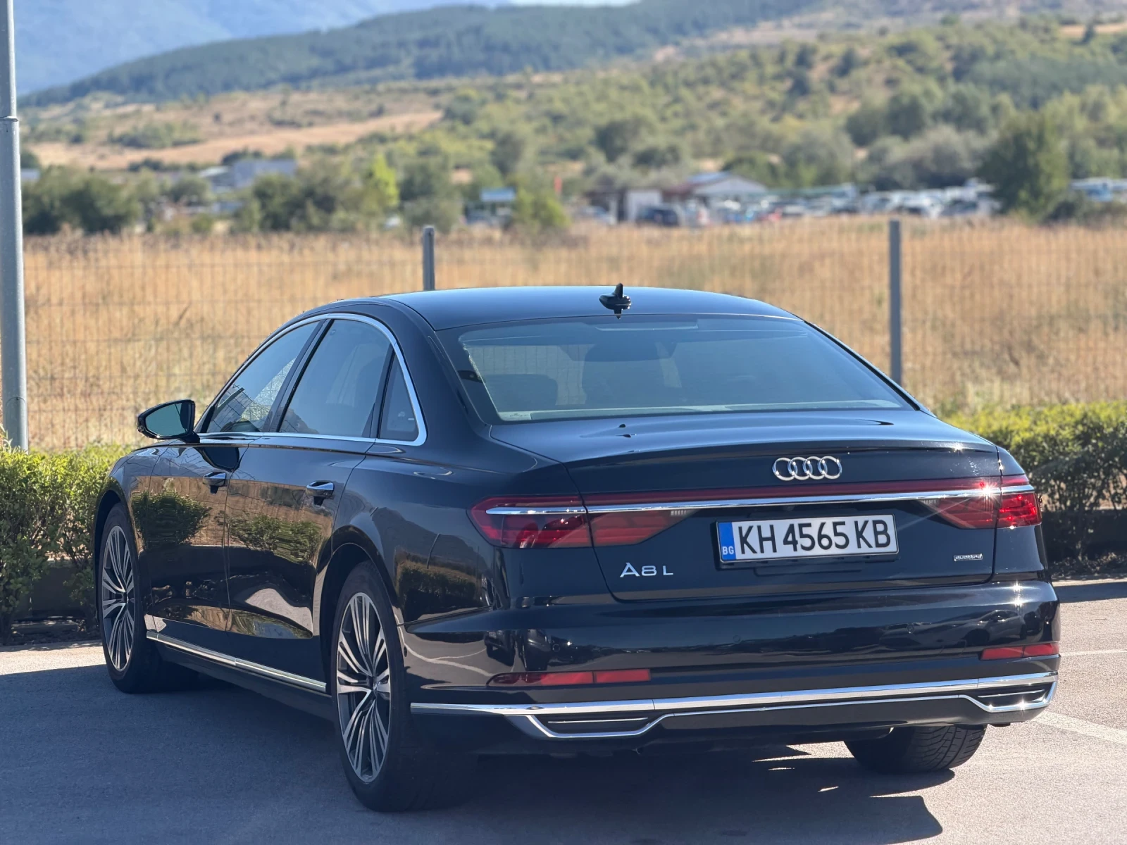 Audi A8 L 4.0TFSI* FULL* TOP* РЕГИСТРИРАН* ОБСЛУЖЕН* ЛИЗИН, снимка 6 - Автомобили и джипове - 55982041