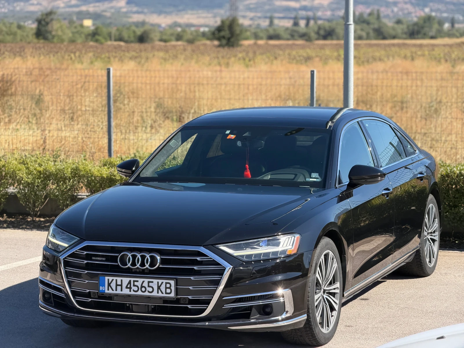 Audi A8 L 4.0TFSI* FULL* TOP* РЕГИСТРИРАН* ОБСЛУЖЕН* ЛИЗИН, снимка 2 - Автомобили и джипове - 55982041