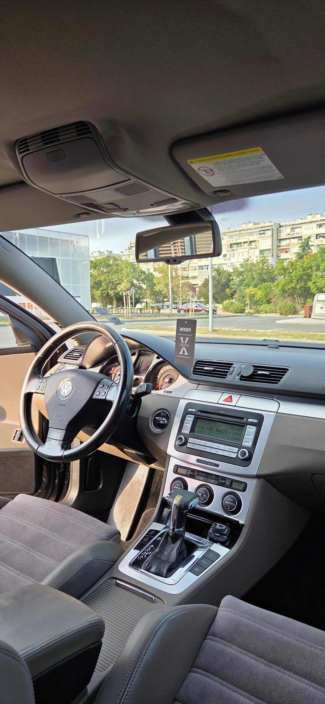 VW Passat, снимка 12 - Автомобили и джипове - 56047302