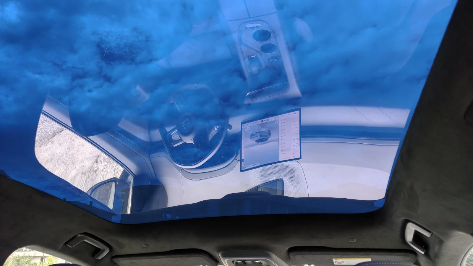 Zeekr 001, снимка 8 - Автомобили и джипове - 56192460
