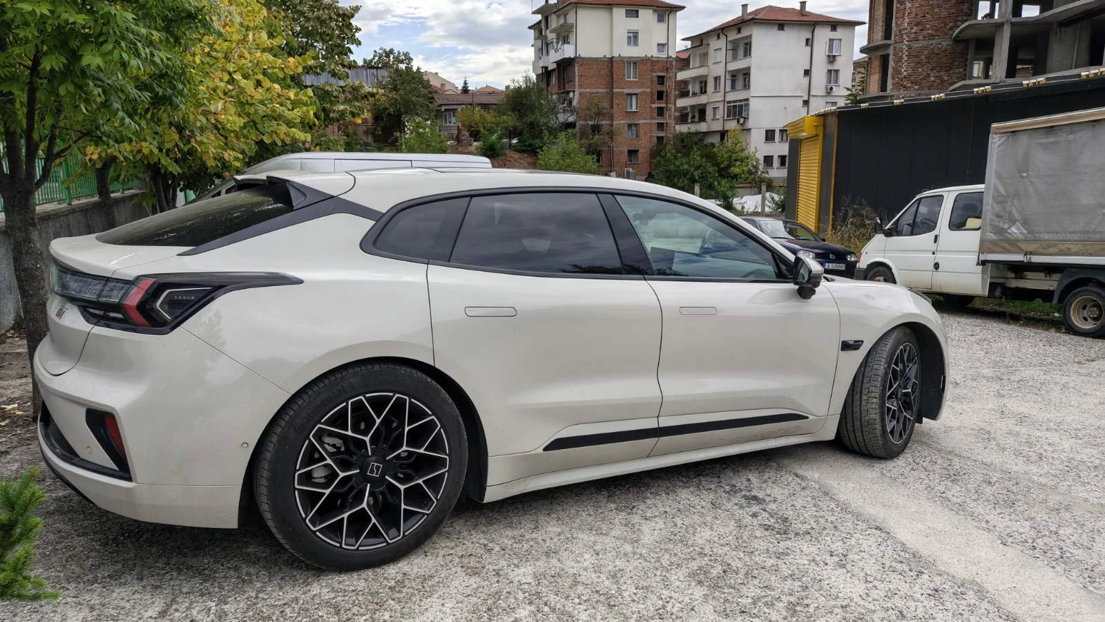 Zeekr 001, снимка 2 - Автомобили и джипове - 56192460
