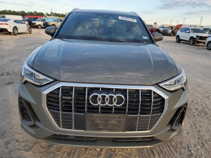 Audi Q3 45 TFSI* Quattro* S-Line* Matrix* Virtual Cockpit*, снимка 2 - Автомобили и джипове - 49087722