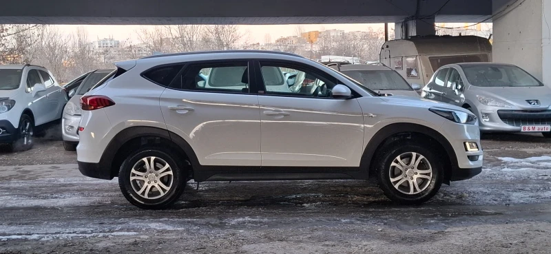 Hyundai Tucson 1.6 177kc Automat 4x4 Facelift , снимка 6 - Автомобили и джипове - 49211859