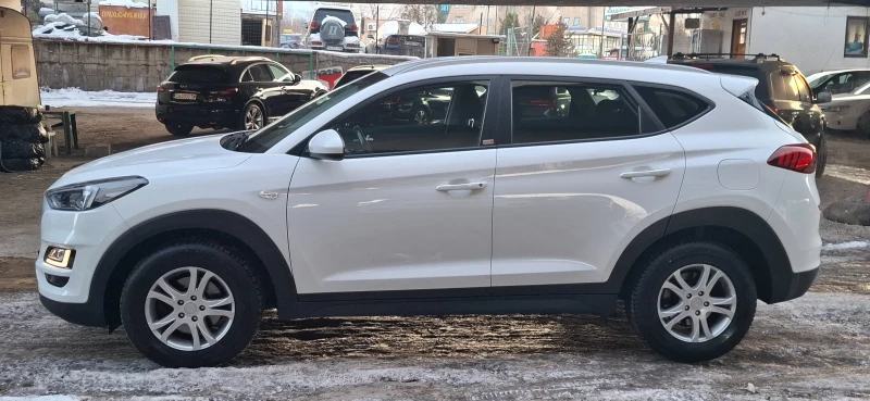 Hyundai Tucson 1.6 177kc Automat 4x4 Facelift , снимка 8 - Автомобили и джипове - 49211859